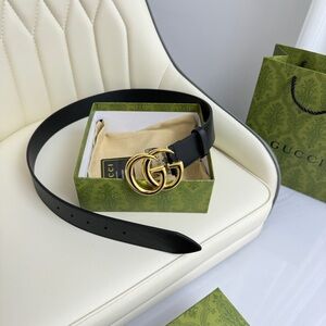 Authentic Like New Gucci GG Marmont Thin Black Leather Belt with Gold Buckle
